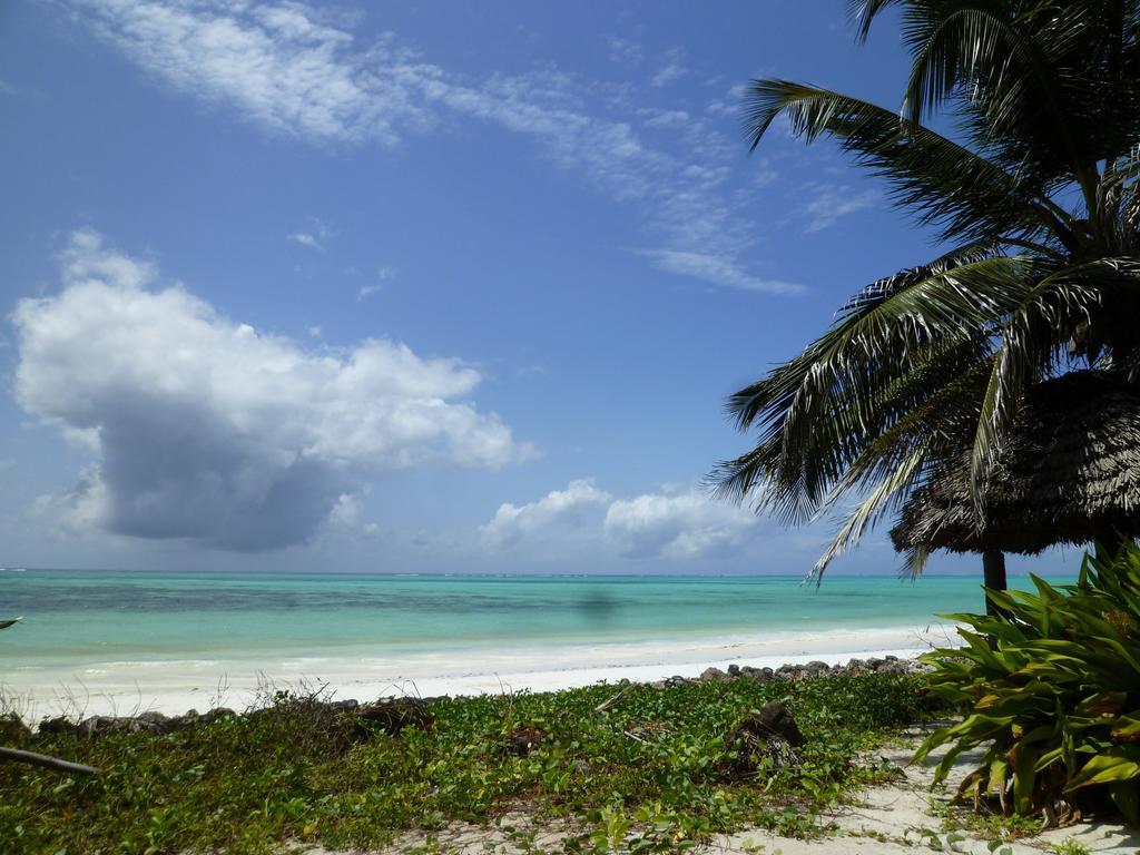 Paradise Beach Отель Падже